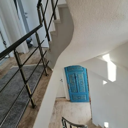 Bargilyam Villa *